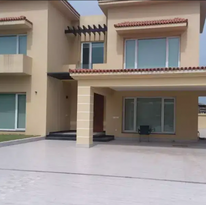 Bahria town, phase 7, kanal luxuriously house, dream location investor