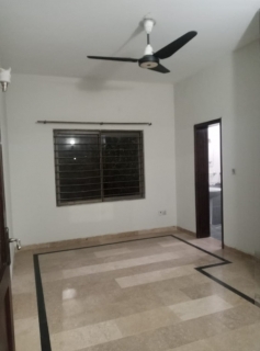 10 Marla Upper Portion Availble For Rent In G-13, G-13