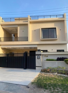 10 Marla Brand New House for Sale
