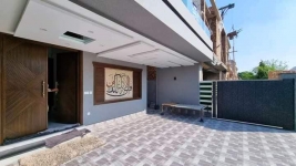 10 Marla Modern Design House for Sale Sector C, Bahria Town Lahore., Bahria Town