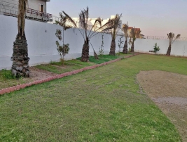 Luxury 4 Kanal Farm House is available for Sale in Prime Location of A Block of Gulberg Green., Gulberg
