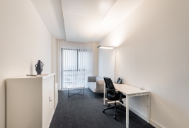 Private office space for 1 person in Karachi, The Centre Private office space for 1 person in Karachi, The Centre