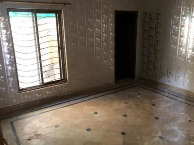 10 marla house for rent in Lahore