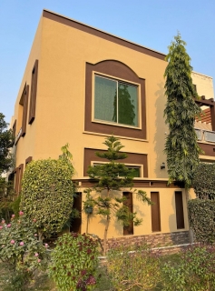 6.6M used house for sale in BB block Sector D. Bahria town Lahore, Bahria Town