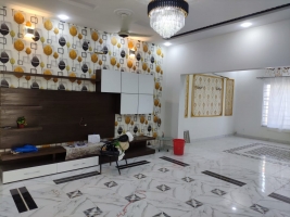 10 Marla Brand New House Available for RenT, Bahria Town