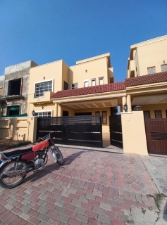 10 Marla House for Rent , Bahria Town