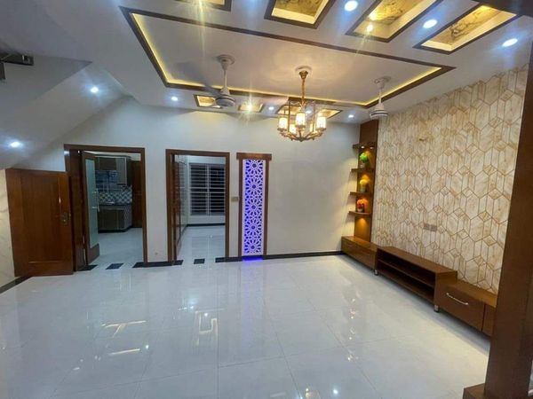 5 Marla Brand New Pair House for Sale on Prime Location in Bahria Town Lahore Sector C, Bahria Town
