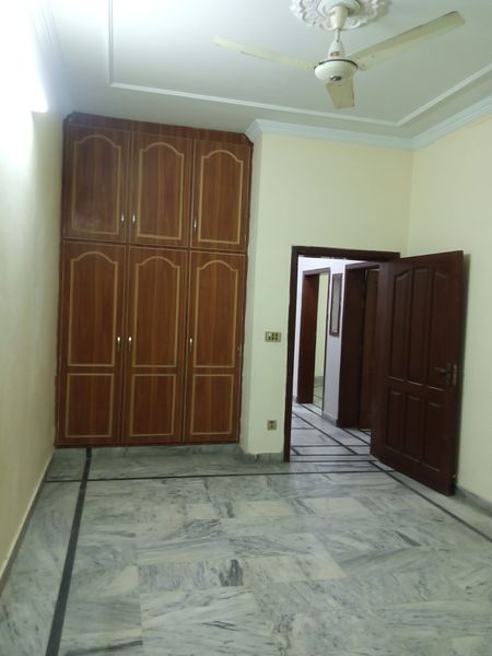 10 Marla first floor House for rent in Wakeel Colony, Wakeel Colony